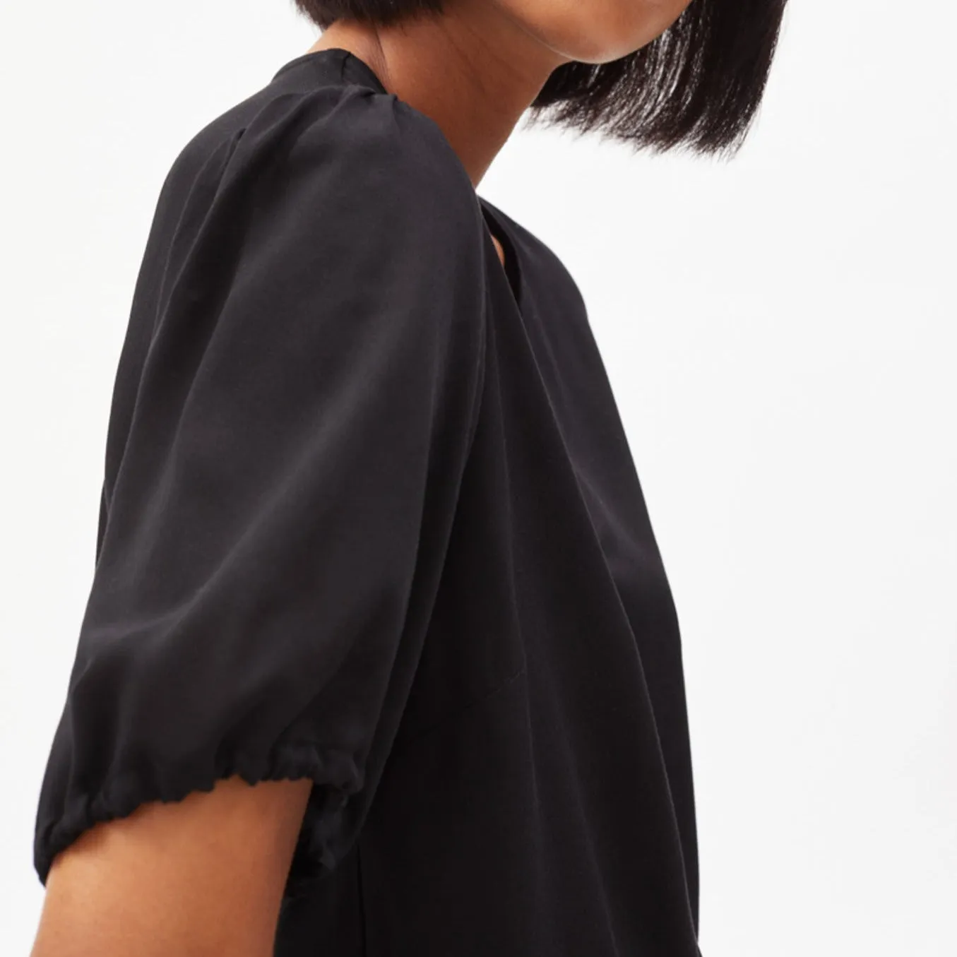 Coranaa Black Blouse in LENZING ECOVERO