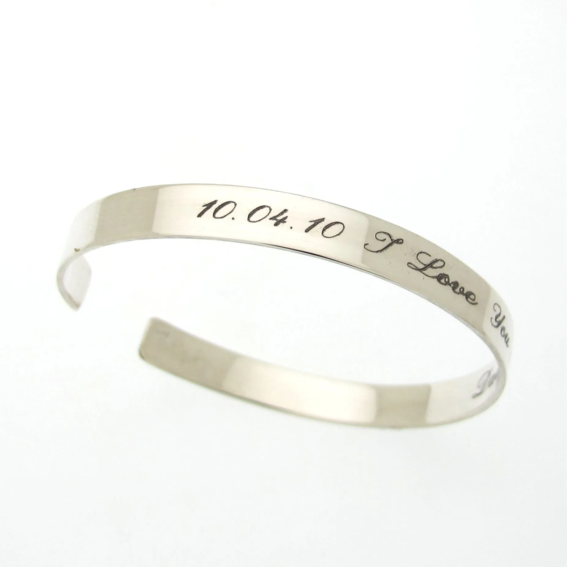 Engraved remembrance bracelet