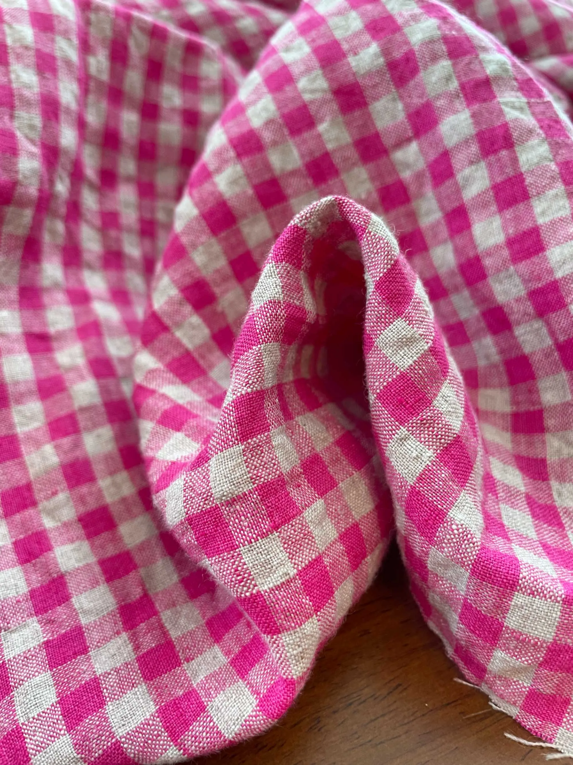 Stonewashed Gingham Linen | Electric Pink