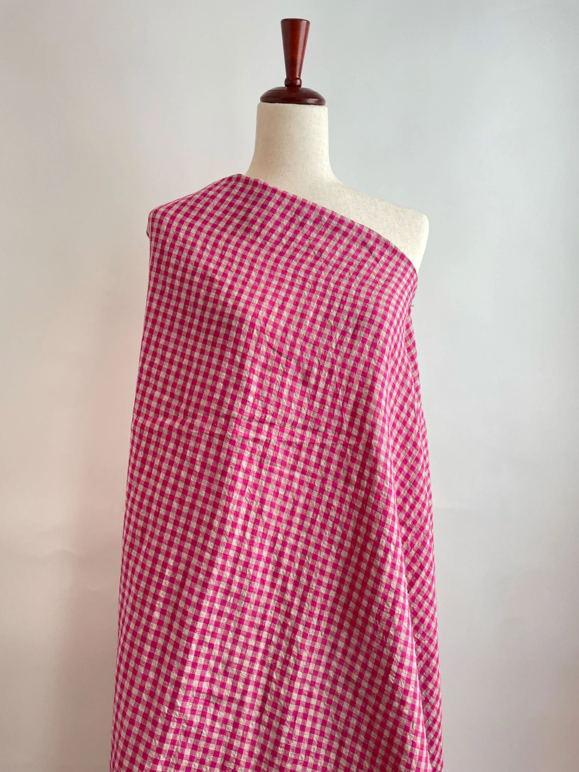 Stonewashed Gingham Linen | Electric Pink